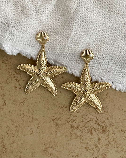 Ami Scallop and Starfish Earrings - Gold